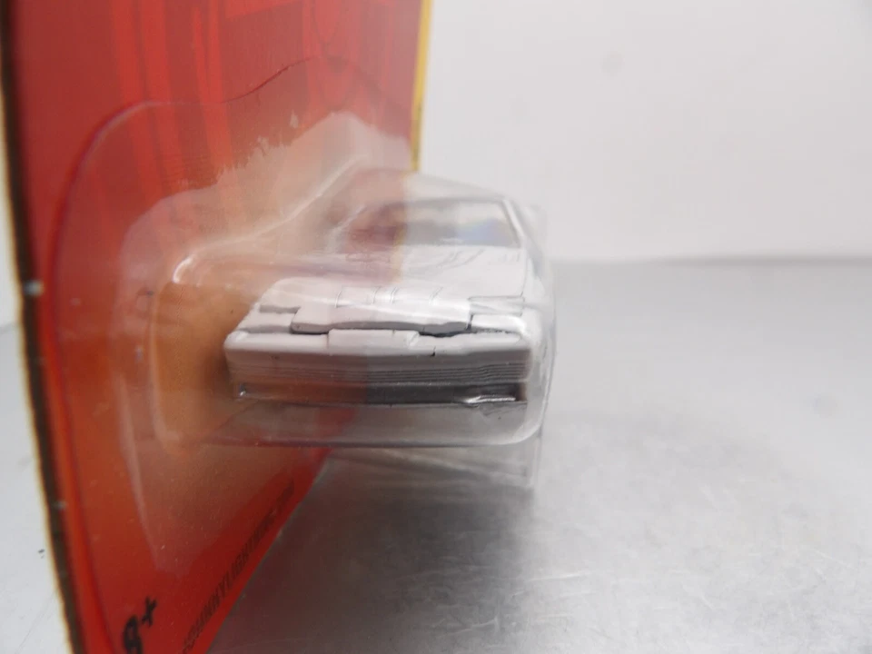 1985 PONTIAC FIREBIRD 2010 JOHNNY LIGHTNING FOREVER 64 1:64 DIE-CAST - Image 3 of 4