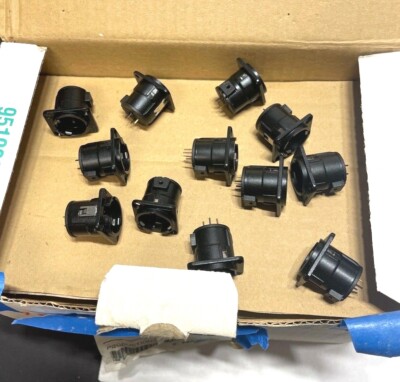 Neutrik NC3MD-V-BAG - 3 pole male, vertical PCB mount - 10 Pack