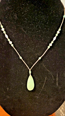 Jadit Anhänger an Sterling Silber Kette, 22 cm lang, Details siehe Bild