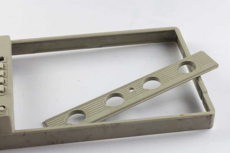 Tektronix front panel cover for TDS 784C 4-Channel Digital Phosphor Oscilloscope - Image 3 of 4