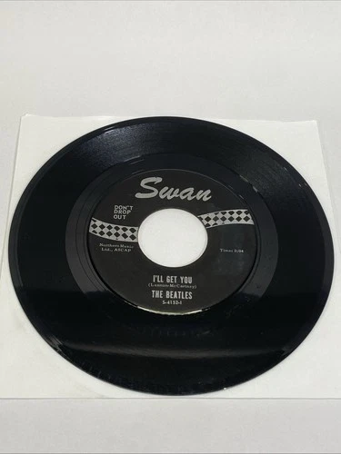 The Beatles She Loves You 7" Vintage Vinyl Single 45 RPM 1964 Swan Record S-4152