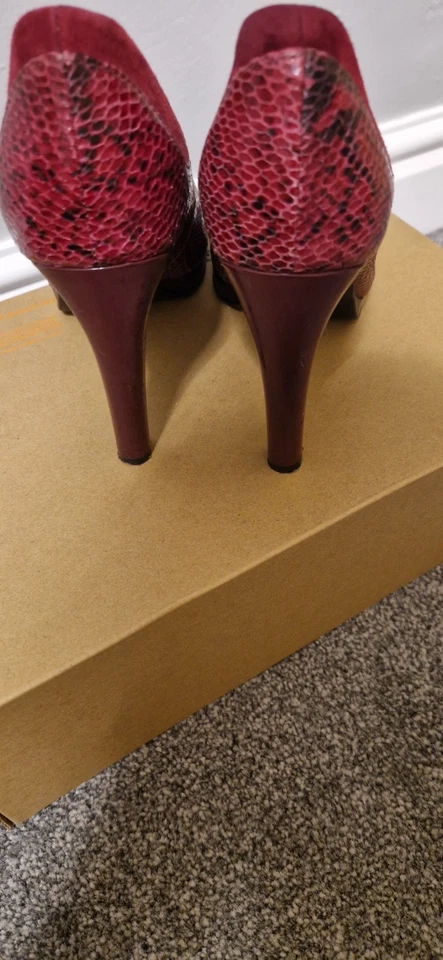 M&S Autograph Raspberry Snakeskin Leather Insolia Court Shoes UK 5 (38) - Image 4 of 4