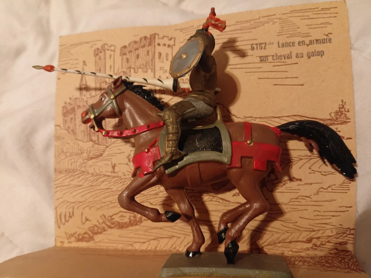 Figurine Starlux à peindre : cheval et bras lance tournoi Moyen Âge