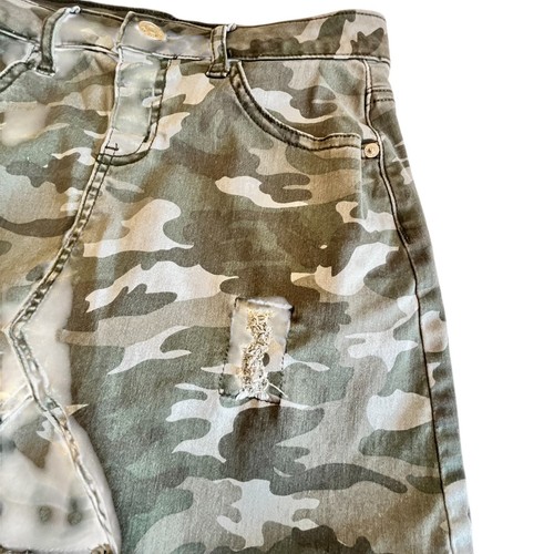 Justice Skirt Girls 14 Distressed Camo Denim (W28 L13) - Picture 6 of 6