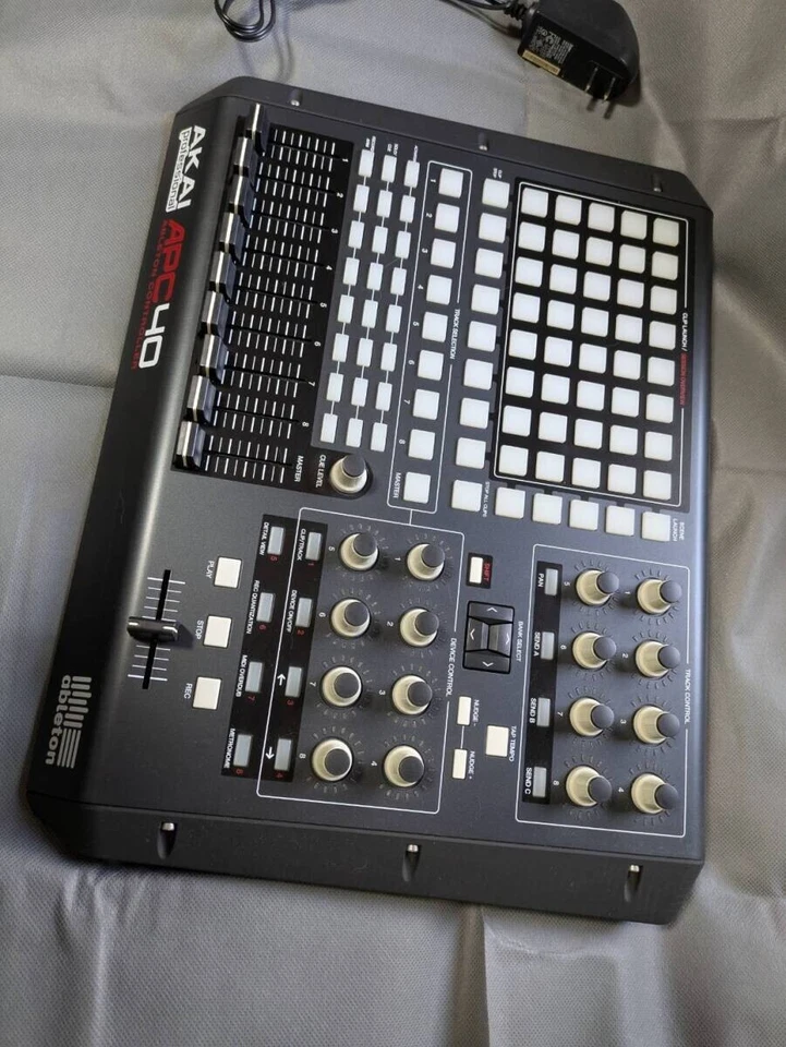 AKAI Professional APC40 Live Performance Controller Working Used - Image 4 of 4