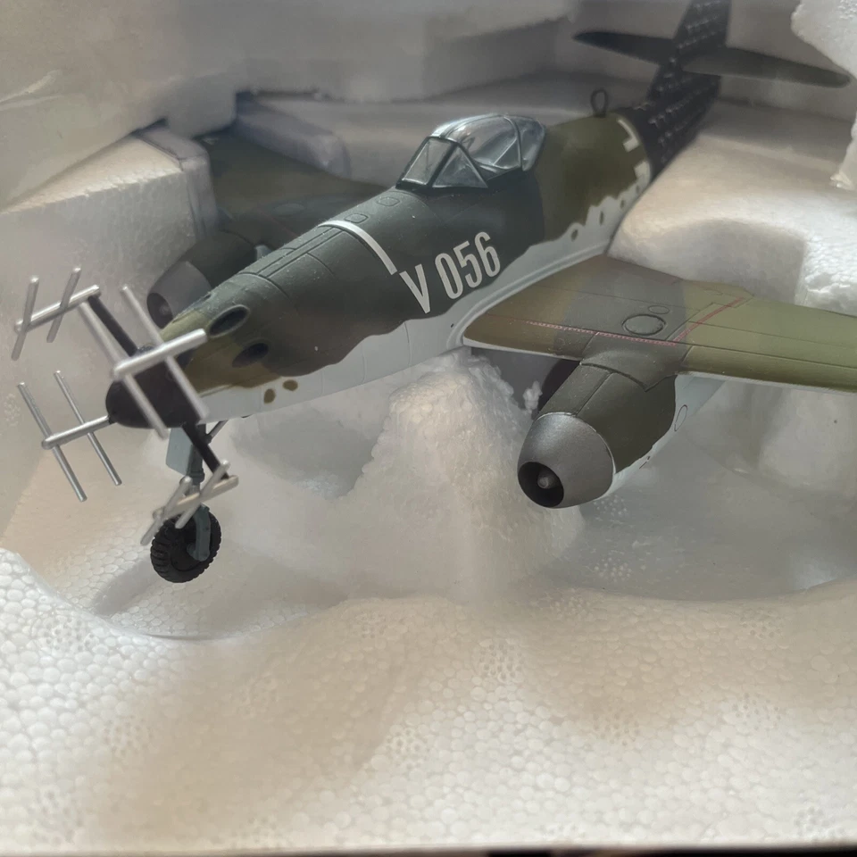 Very Rare Armour Franklin Mint 1:48 Messerschmitt Me262 Mosquito Killer, Retired - Image 4 of 4