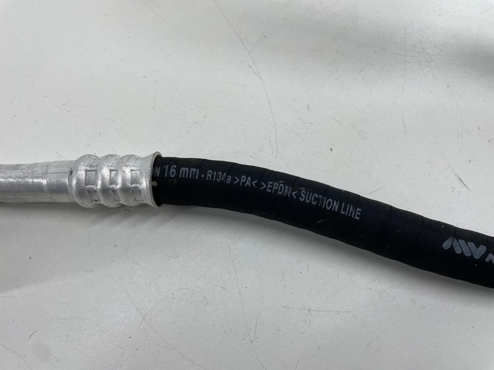 Manguera de tubería de aire acondicionado Ford KA MK2 1,2 gasolina 2008-2016 Foto 3 de 4