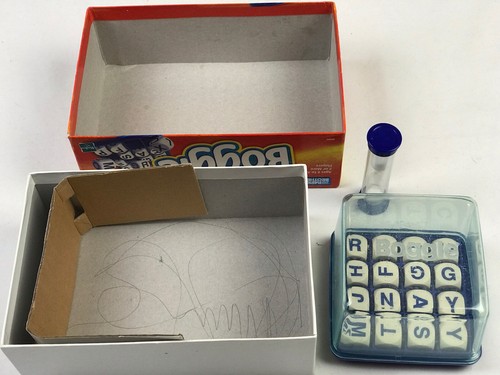 Boggle The 3-Minute Word Search Game 1999 Hasbro - Picture 2 of 6