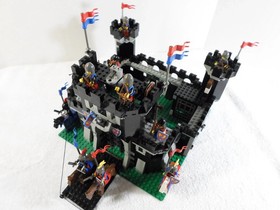 Lego Black Monarch's Castle 6085 Black Knights 100% Complete Set with Box 1988