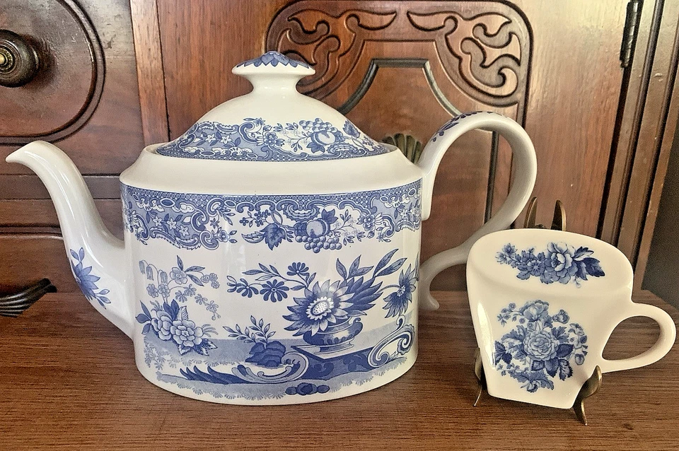 Spode Blue Room Collection May Tea Pot 5 Cup w/ Tea Bag Holder EUC - Image 2 of 4