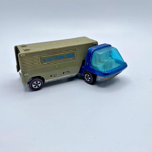 Redline Hotwheels 1969 The Heavy Weights Van lines Original Moving Van - Image 4 of 4