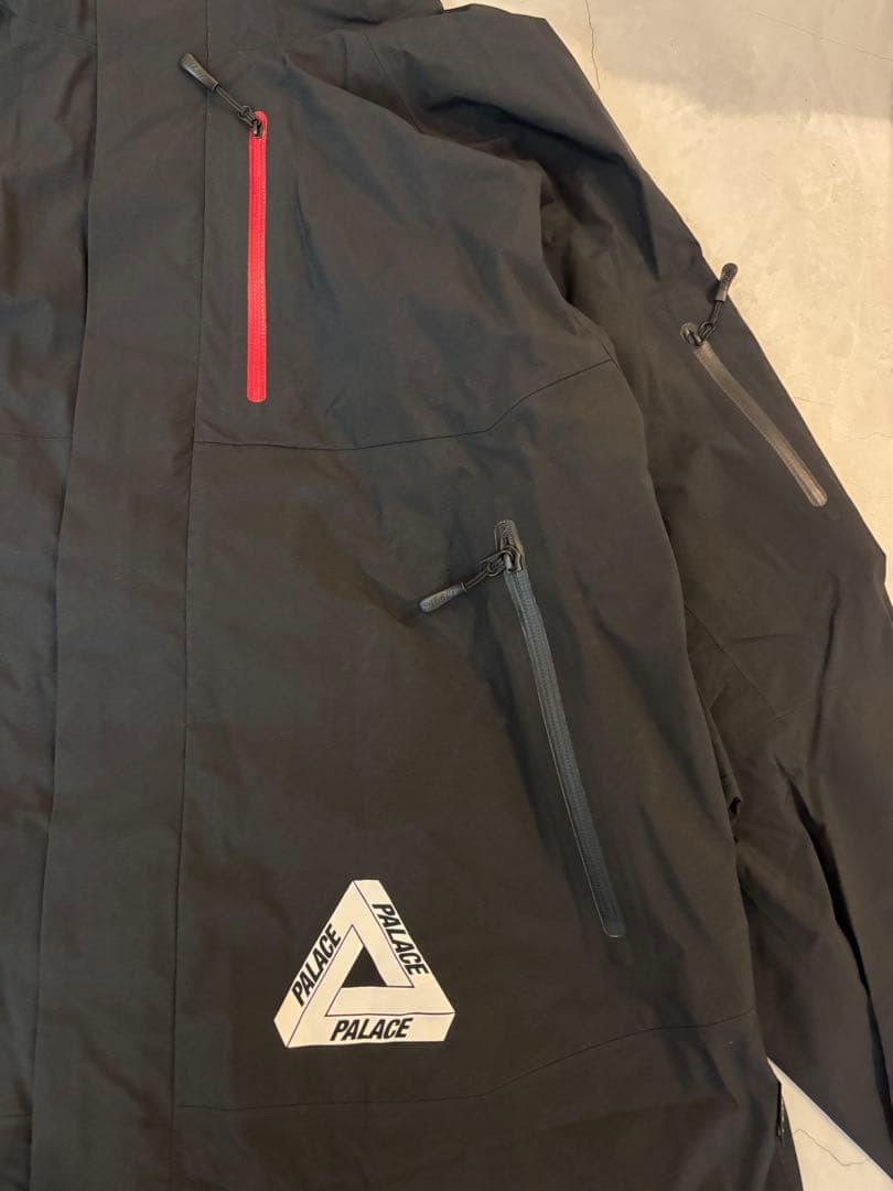 Palace gore-tex jacket XL thumbnail 3