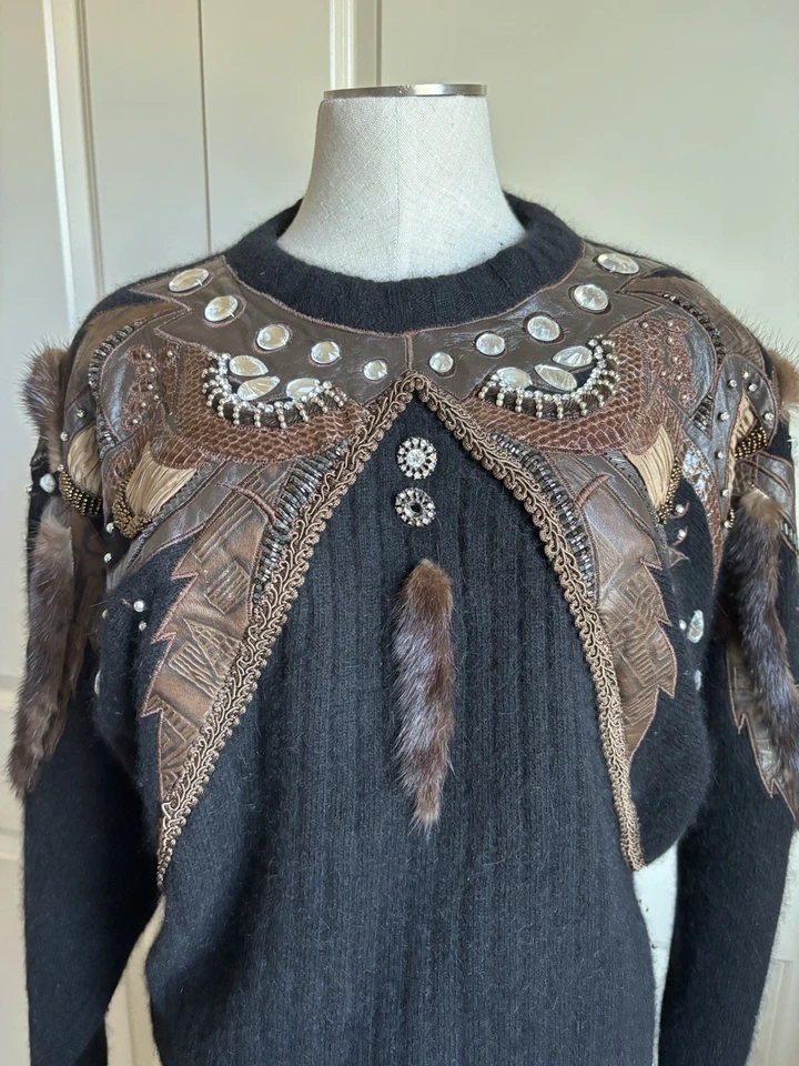 Suéter de lana de cordero/angora EREZ único en su clase con adornos de cuero Foto 2 de 4