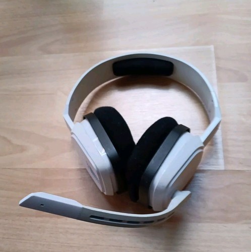 Astro A10 Black White Noise Cancelling Wired Over The Ear Gaming Headset Used - Picture 4 of 8
