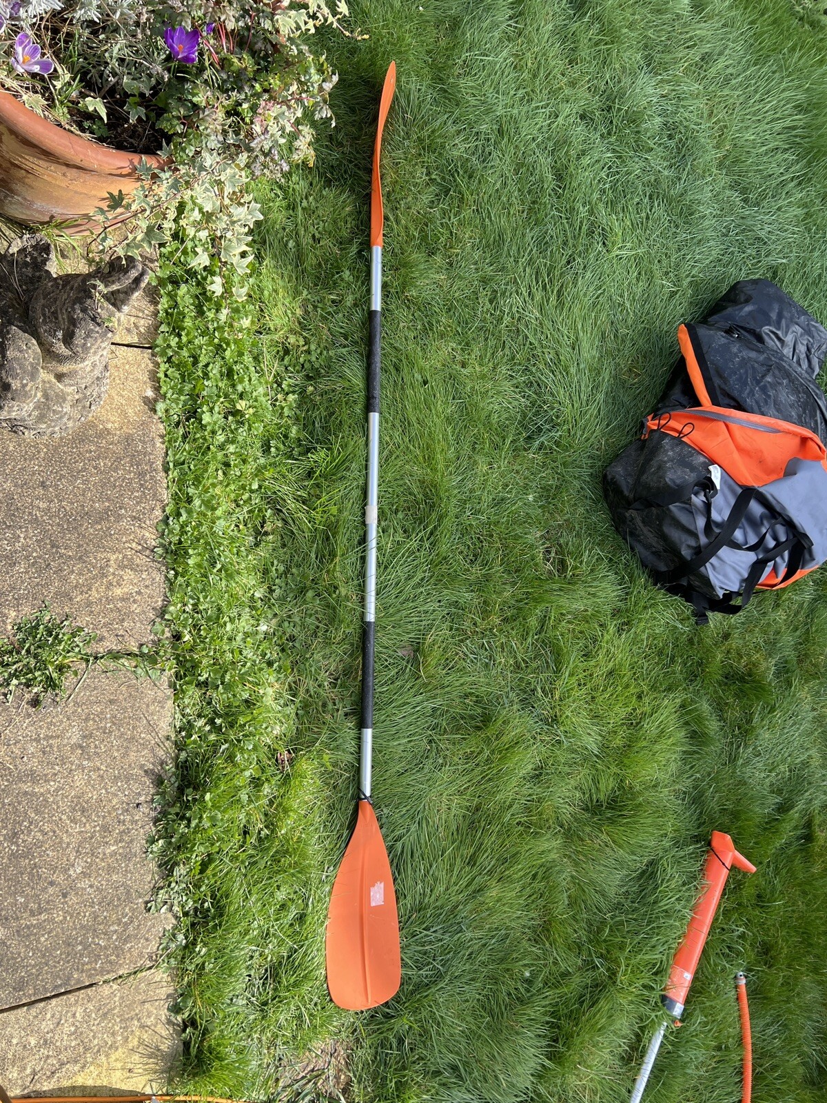 DECATHLON 3 Person Inflatable Kayak, 2 Life Jackets, Pump, 2 Oars