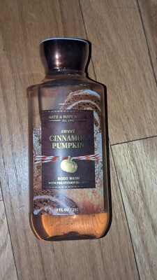 Bath & Body Works Sweet Cinnamon Pumpkin Shower Gel Body Wash 10 fl oz New