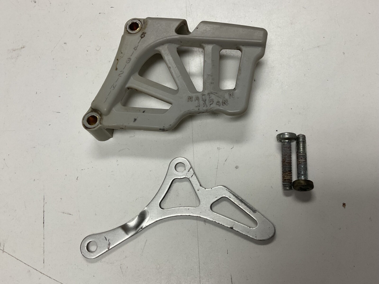 9904 Yamaha YZ250 Sprocket Cover Crankcase Case Saver 5CU154210000