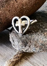 Retired James Avery 14kt Gold Cross in Silver Heart Band Ring Size 5