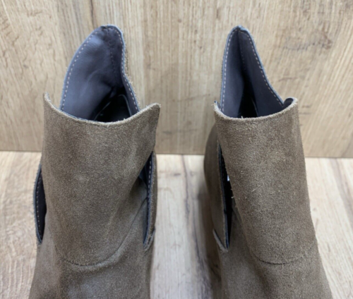 Me Too Zest 14 Ankle Chelsea Boot Women's Size 6.5 M Brown Suede Almond Toe - Picture 8 of 16