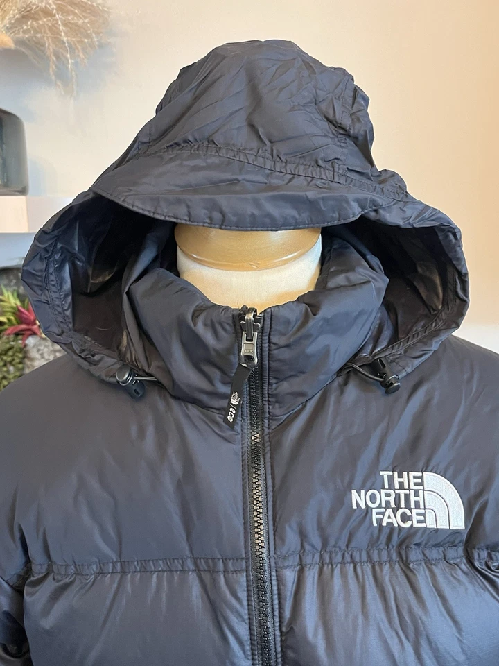 The North Face Nuptse, photo 3 of 5