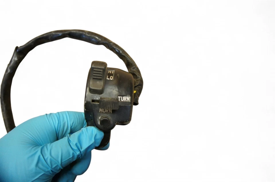 Luces de control izquierdo Yamaha Tx750 Tx 750 interruptores de bocina Y18 *2641O Foto 2 de 4