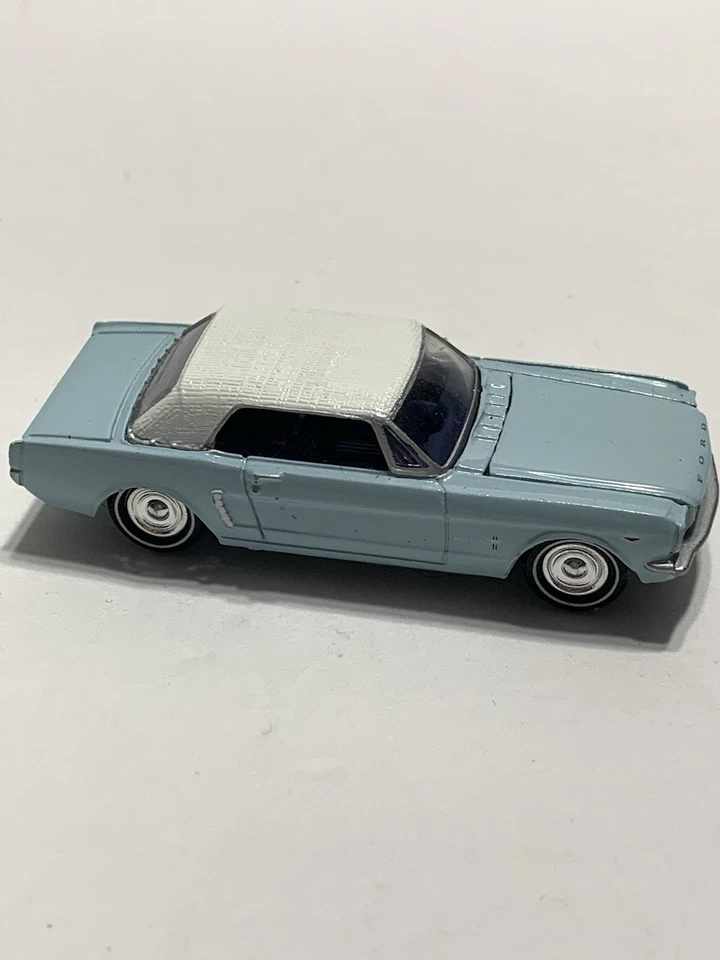 Johnny Lightning 1999 литой 1/64 Bond 007 Thunderball синий 1965 Ford Mustang - Изображение 3 из 4