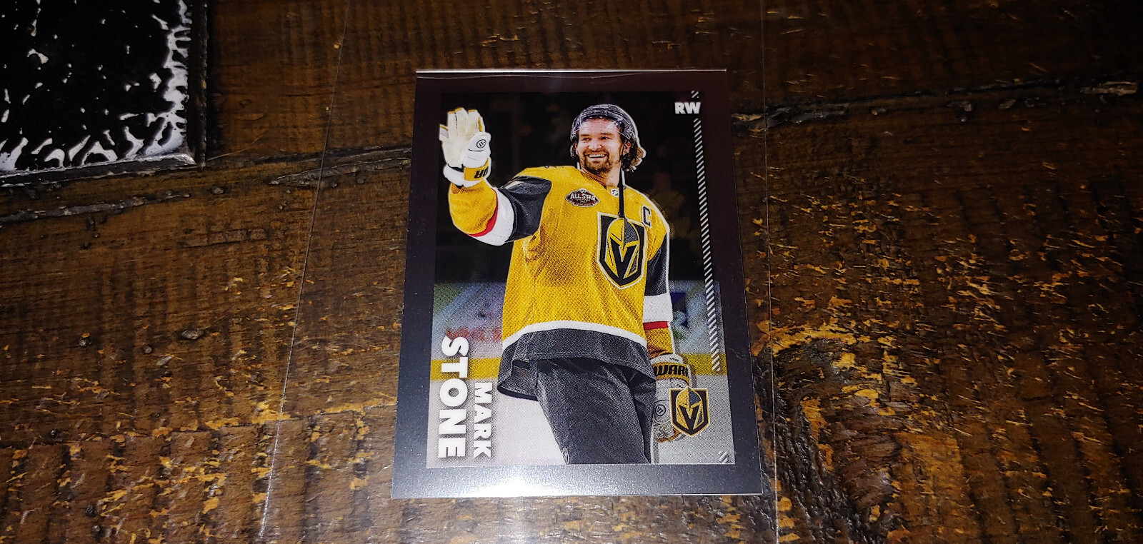625: 2022-23 TOPPS CHROME NHL Stickers #499 Mark Stone, Golden Knights