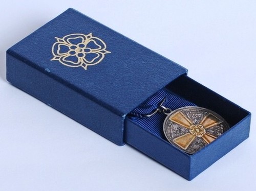 WW II, Medal of the Order of the White Rose 1st class (degree), Finland in a box - Picture 2 of 7