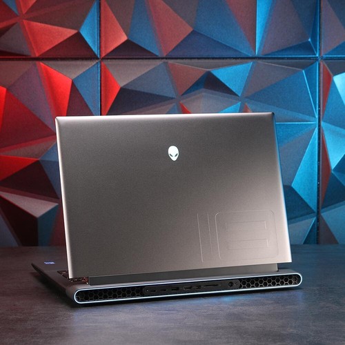 Dell Alienware m18 R1 Gaming Laptop // i7-13700HX, RTX 4060, 32 GB RAM; 1 TB SSD - Bild 4 von 5