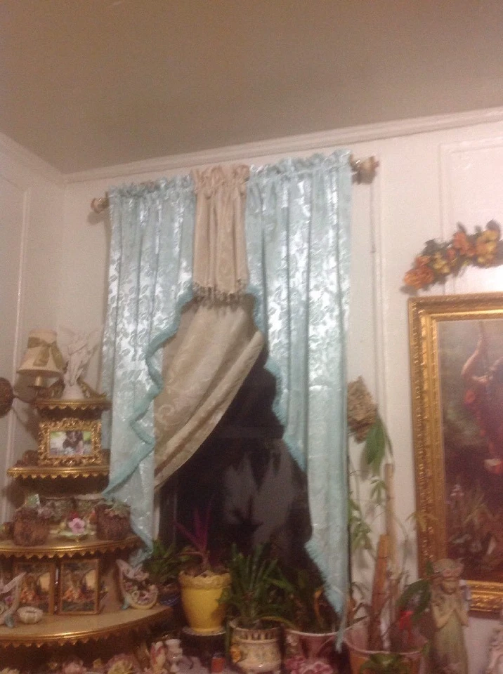 Panel con cenefa adjunta ventana cortina conjunto oro menta crema Foto 3 de 4