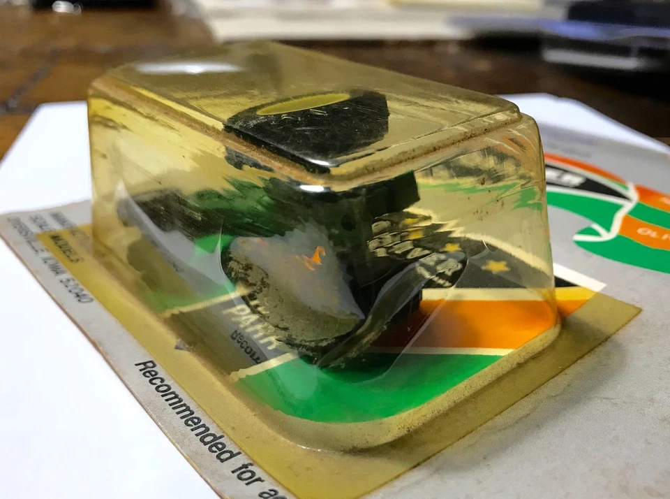 Oliver 1955 Scale Models Tractor - 1990 Farm Progress Show Amana, IOWA - New - Image 4 of 4