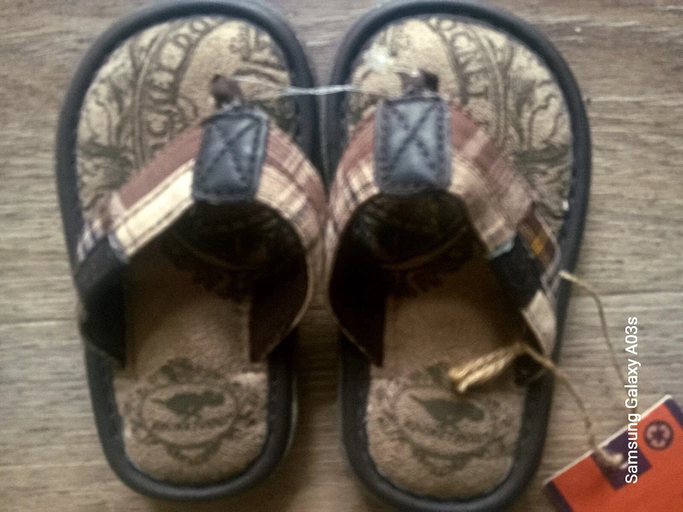 ROCKET DOG "TARTÁN" NIÑO PEQUEÑO 5 CHANCLAS FIP ACOLCHADAS MARRÓN OSCURO TALLA 5  Foto 3 de 4