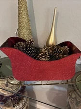 VTG Metal Christmas Sleigh Tabletop Red Sparkle &Gold Tone Runners (20-18X9.5X7)