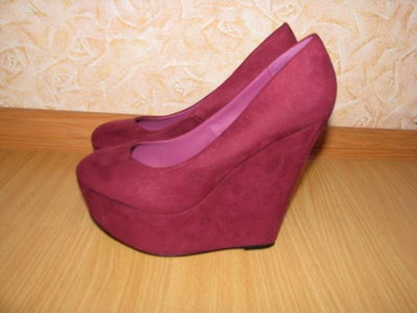 Women Carvela Heels Burgundy Eco-Suede 35