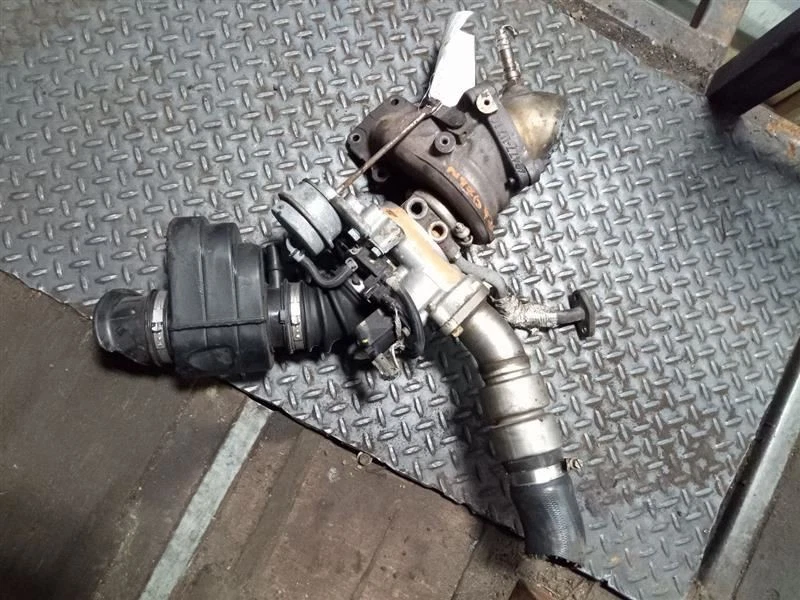 Turbocompresor motor Altima 2010-2013 2,5 L turbocompresor OEM Foto 2 de 4