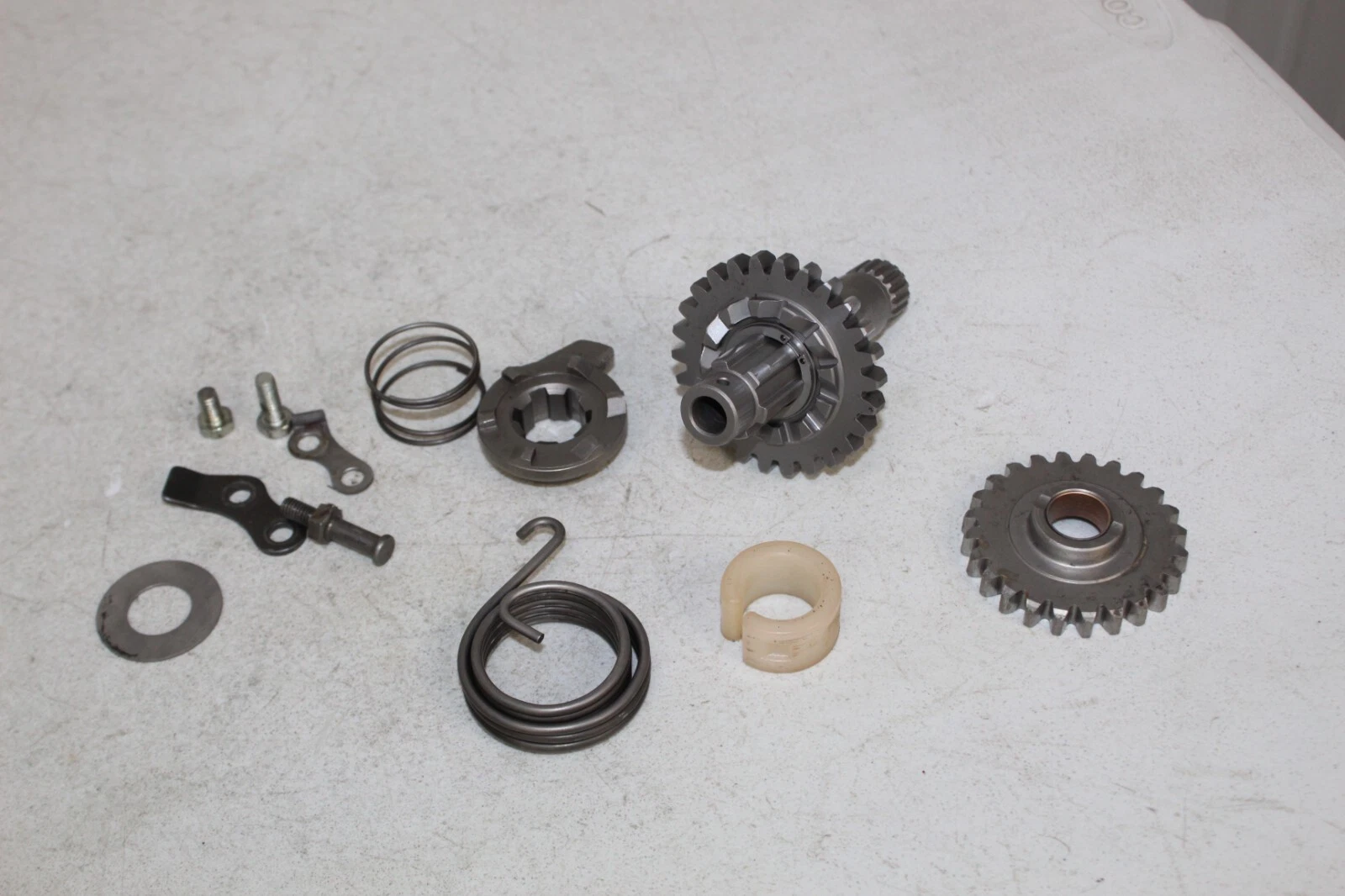 1984 1985 Suzuki RM125 Internal Kickstarter Kick Start gear mechanism RM 125 851