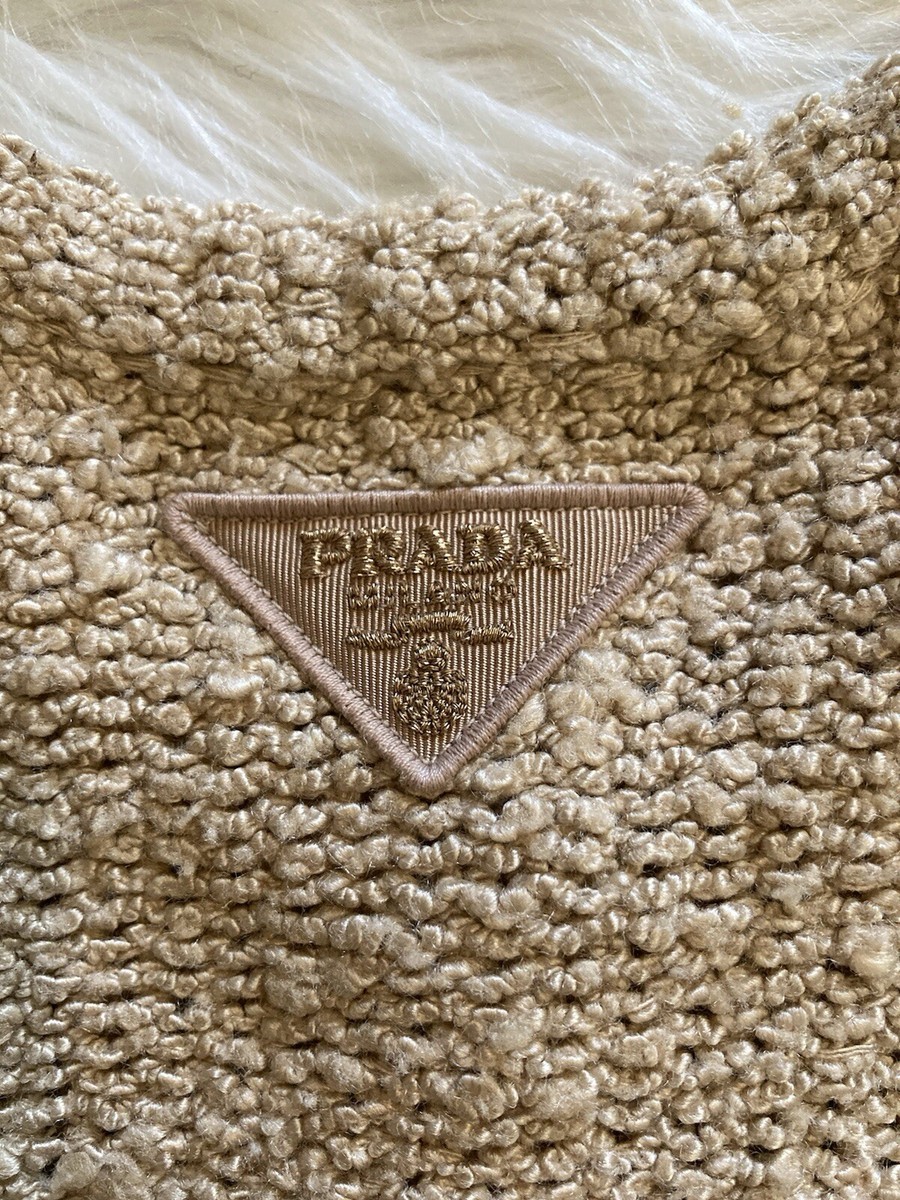 大人気❤️PRADA　ロゴニット　ベージュ　38 M 大人気❤️PRADA ロゴニット ベージュ 38 M 大人気❤️PRADA