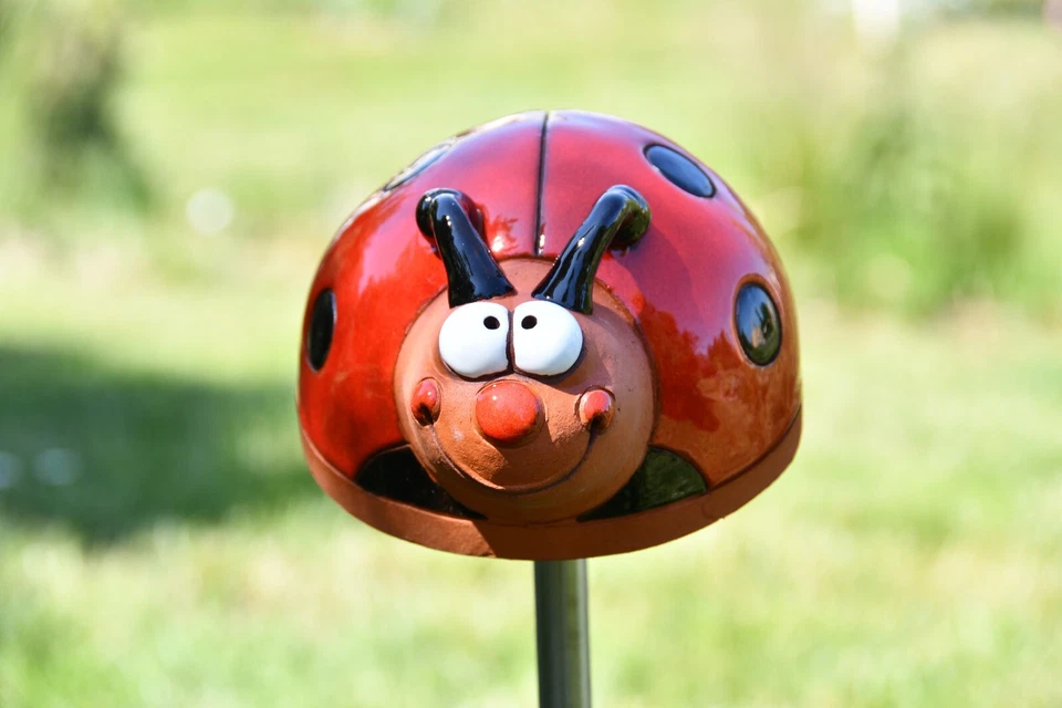 Estatua de Cerámica Jardín Estaca Decoración Animal Ladybug H10cm © Midene Hecho a Mano Foto 4 de 4