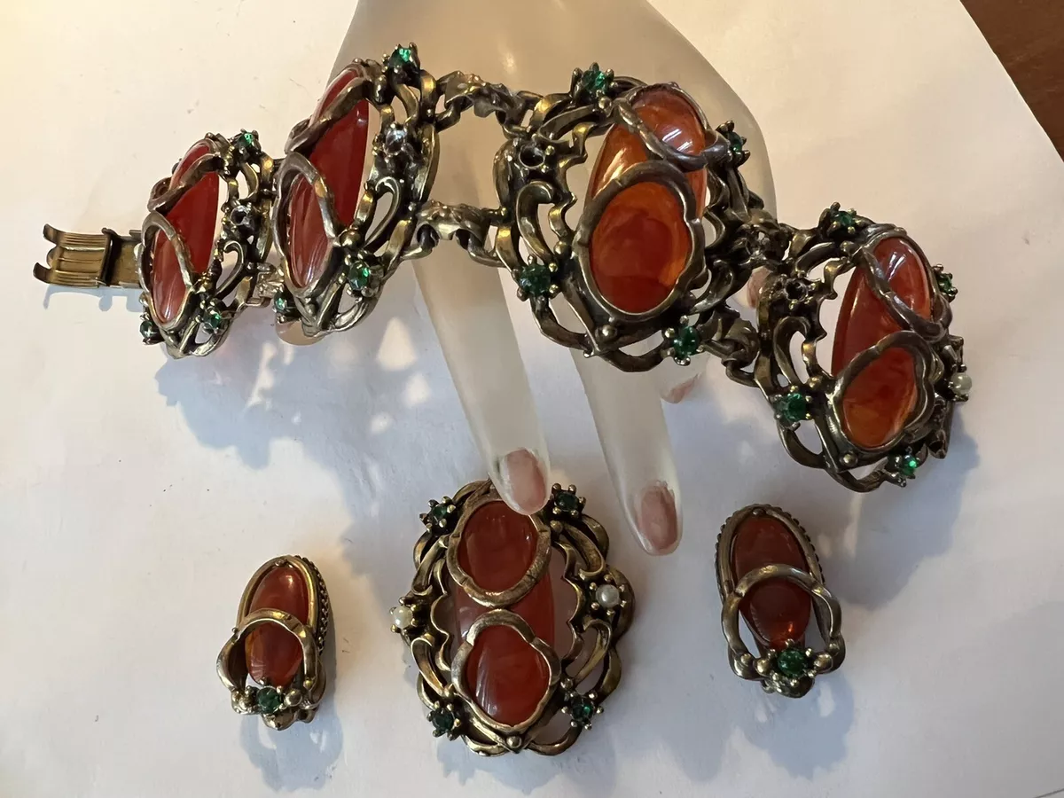 AMAZING SCHIAPARELLI Unsigned BRACELET PENDANT EARRINGS SET