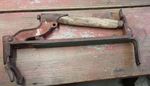 BRICK Old Vintage Fuller BrikaireR  Carrying Iron Tool Wood Handle New Hall, IA