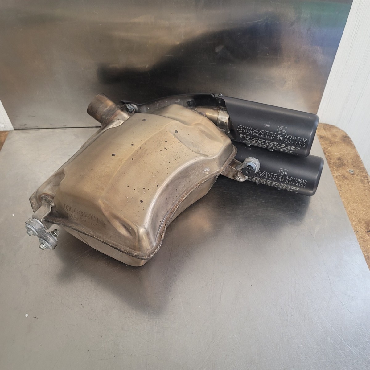 2021 Ducati Scrambler Nightshift Exhaust Silencer Muffler 2021 Ducati Scrambler Nightshift Exhaust Silencer Muffler