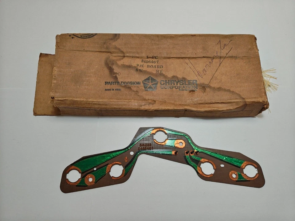 Velocímetro placa de circuito de tablero Plymouth Fury II Fury III 1965-1966 2496467 NUEVO DE STOCK Foto 3 de 4