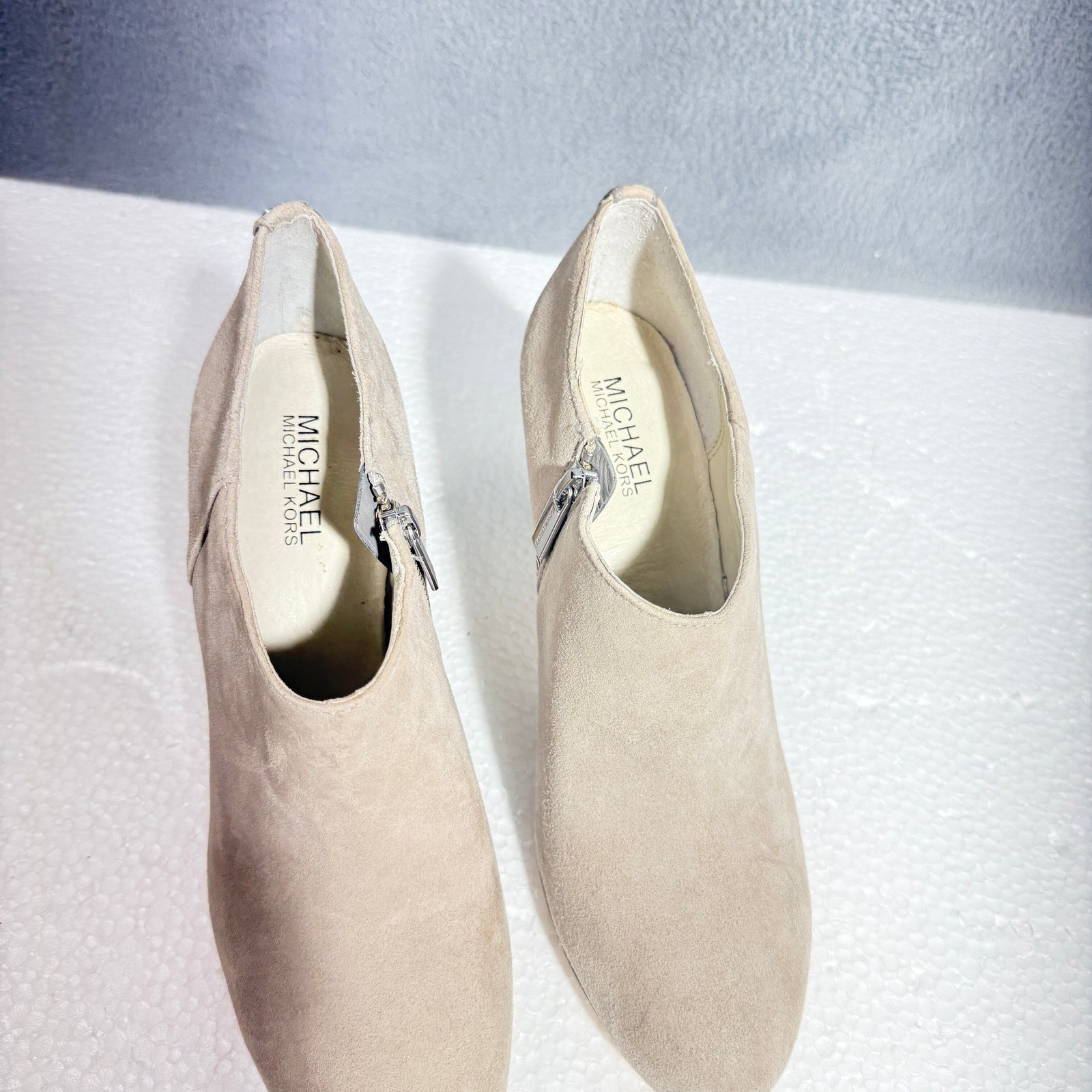 Michael Kors Suede Ankle Booties Heels Beige Taupe Side Zip Womens 9M thumbnail 5