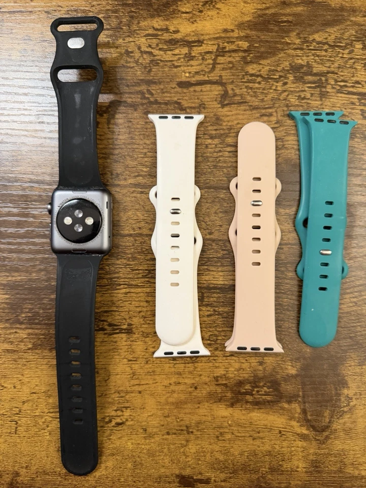 1st Gen Apple Watch A1533 Black 38mm Case GPS Only - USED - Image 2 of 3