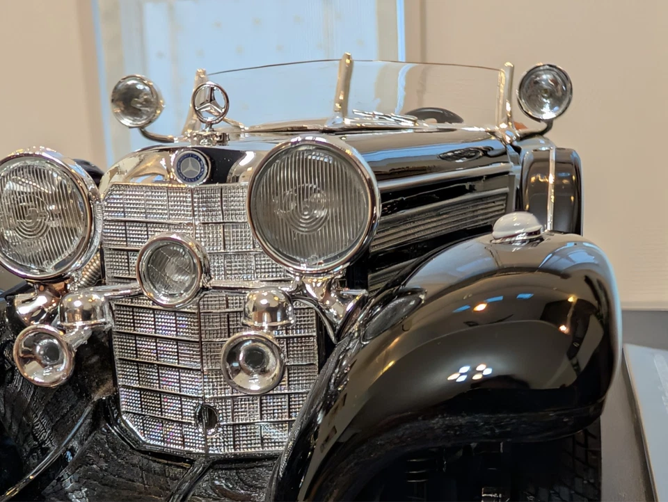 Maisto Mercedes-Benz 500K Special Roadster 1936 Black 1/18 Premiere Edition RARO - Immagine 3 di 4