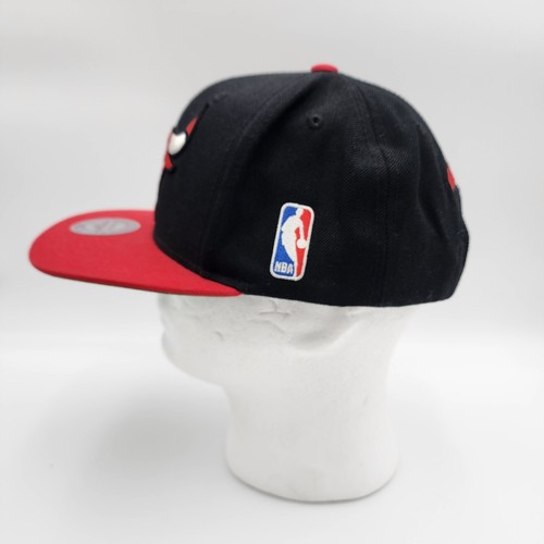 MITCHELL & NESS Chicago Bulls NBA Snapback Hat Black Red Green Adjustable Men's - Picture 5 of 11