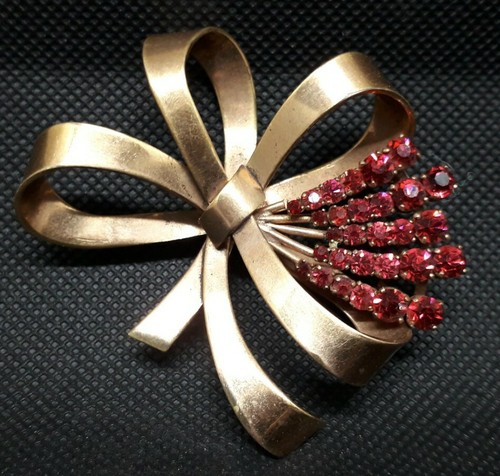 Ancienne Broche Art Déco/Nouveau – Plaqué Or 18k (750) – Motif Nœud – Créateur