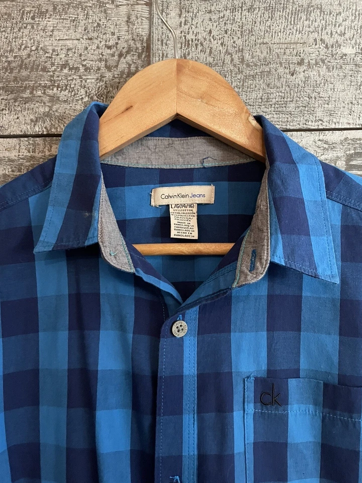 Camisa jeans Calvin Klein xadrez manga longa gola alta azul meninos L 14-16 - Imagem 4 de 4