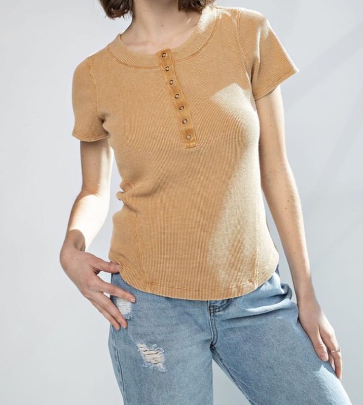 Rae Mode Form Fitting Top In Golden Nugget In Size Medium 