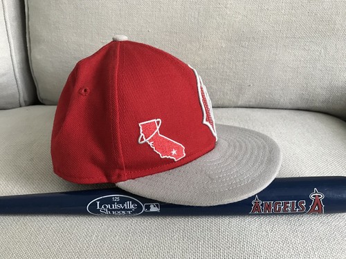 CA. ANGELS BOYS 6 3/4” WOOL BALL CAP & MINI 125 L. SLUGGER BAT - Picture 5 of 10
